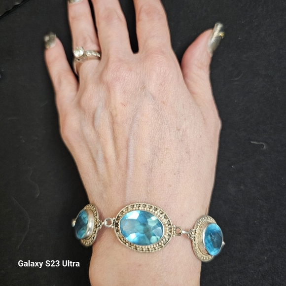 Oval Blue Topaz Cut Stones & Silver Bracelet With Adjustable 'S' Clasp  Size 7.5 - Picture 5 of 6